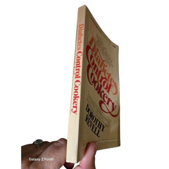 Diabetes control cookery by Dorothy Revell - Picture 3 of 4